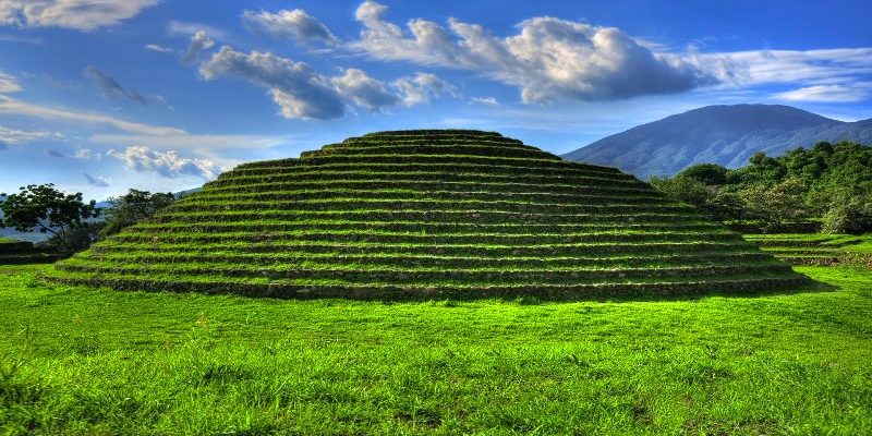 Круглая пирамида Гуачимонтонес, Мексика