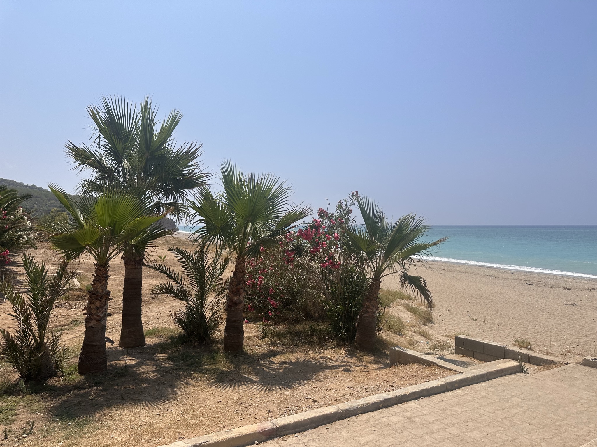 Пляжи Yanışlı и пещера Yanışlı Beach Cave — 10 фото, как добраться из Мерсина